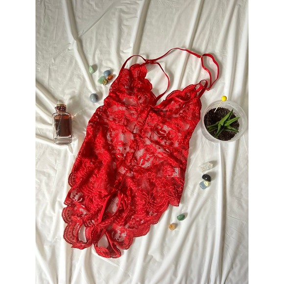 3 WISHES Red Seductive Scalloped Lace Teddy - Picture 1 of 8
